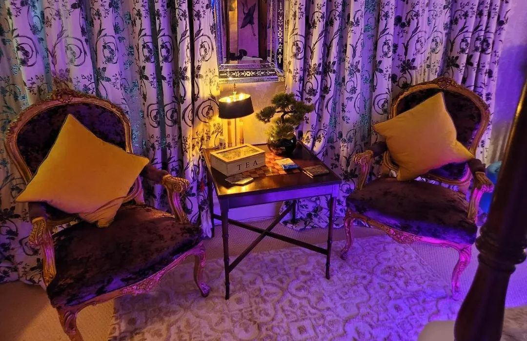 Ravenscroft B&B-1