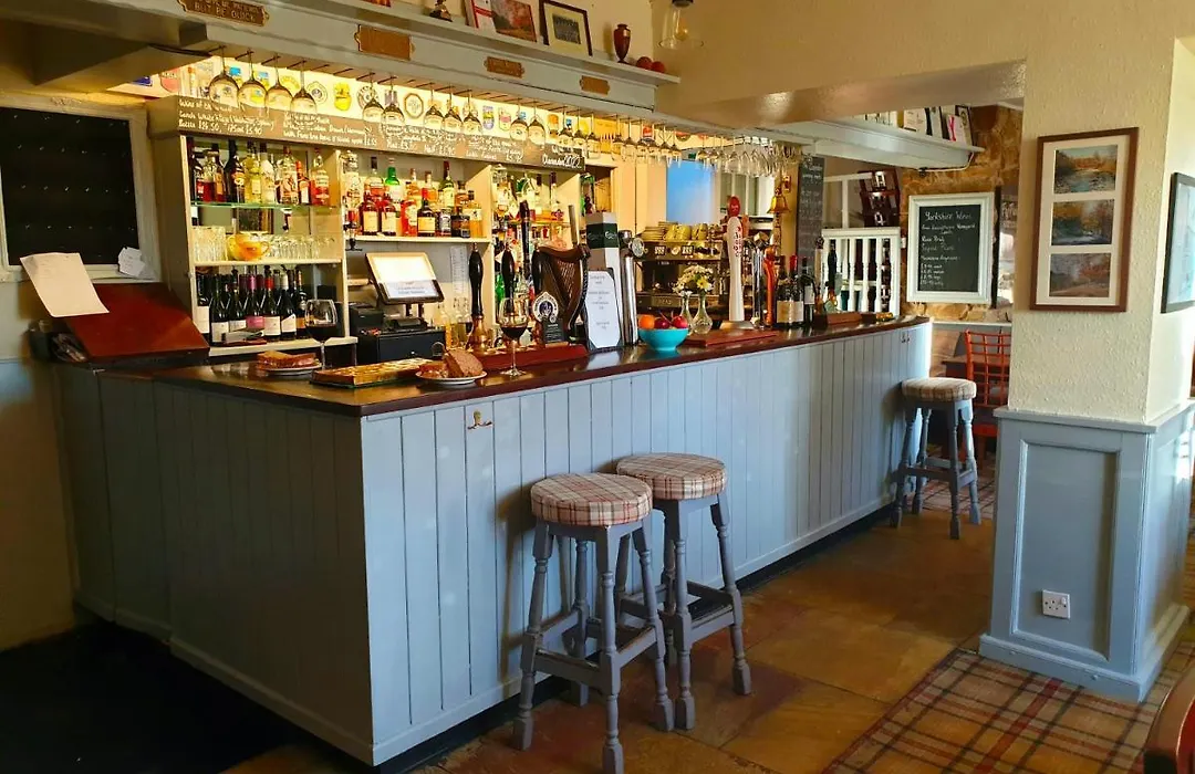 The Clarendon Country Pub With Rooms-1