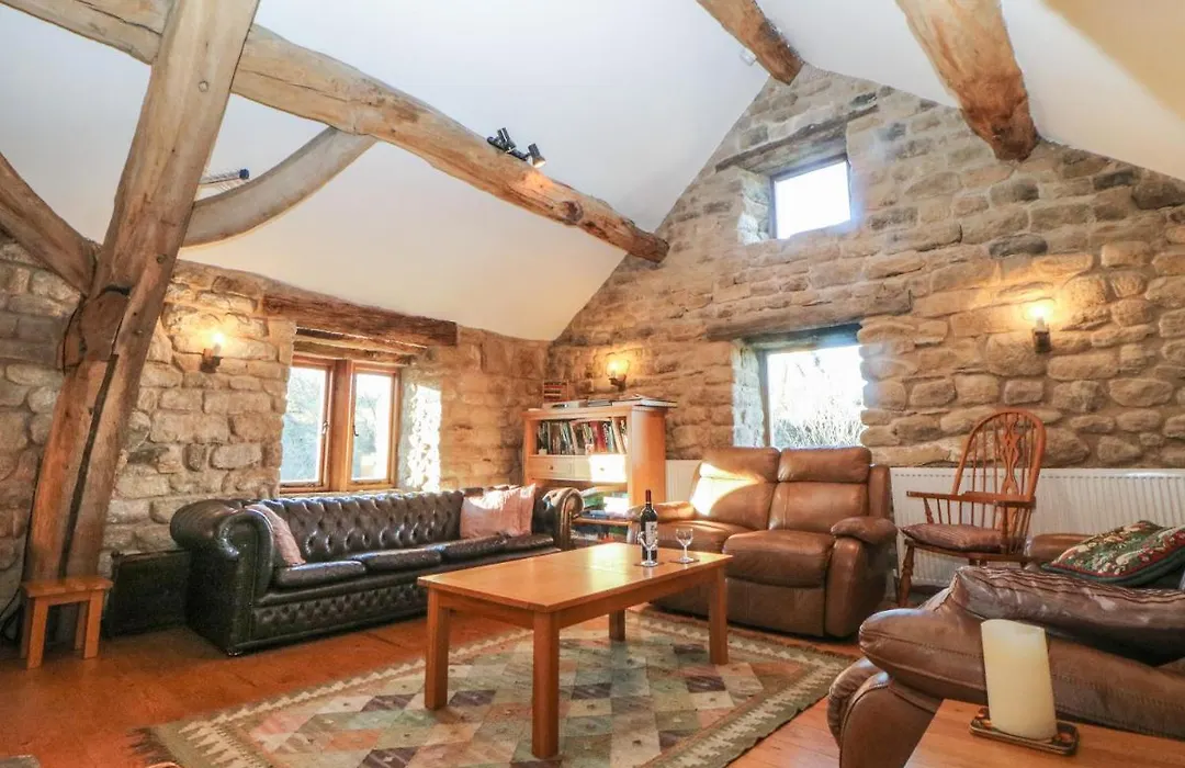 Wyndell Cruck Cottage-1