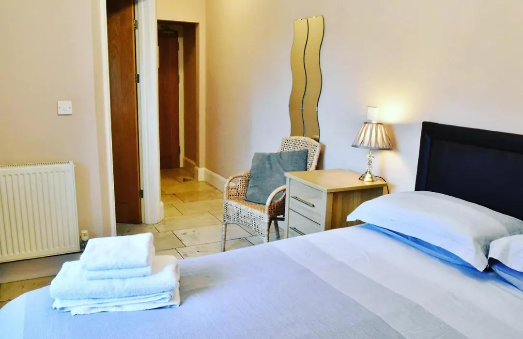 Ballas Farm Country Guest House-1