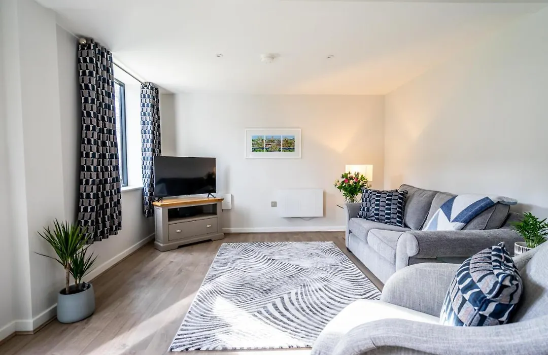 6 St Johns Mews-1