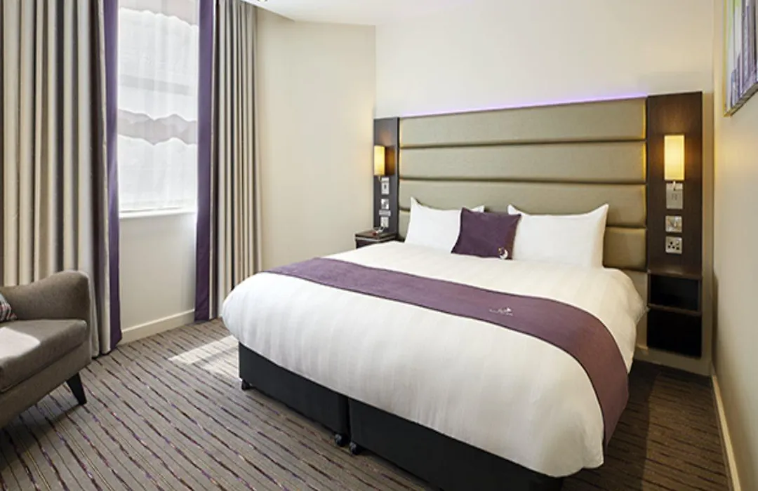 Premier Inn London Gatwick Airport South - London Road-1