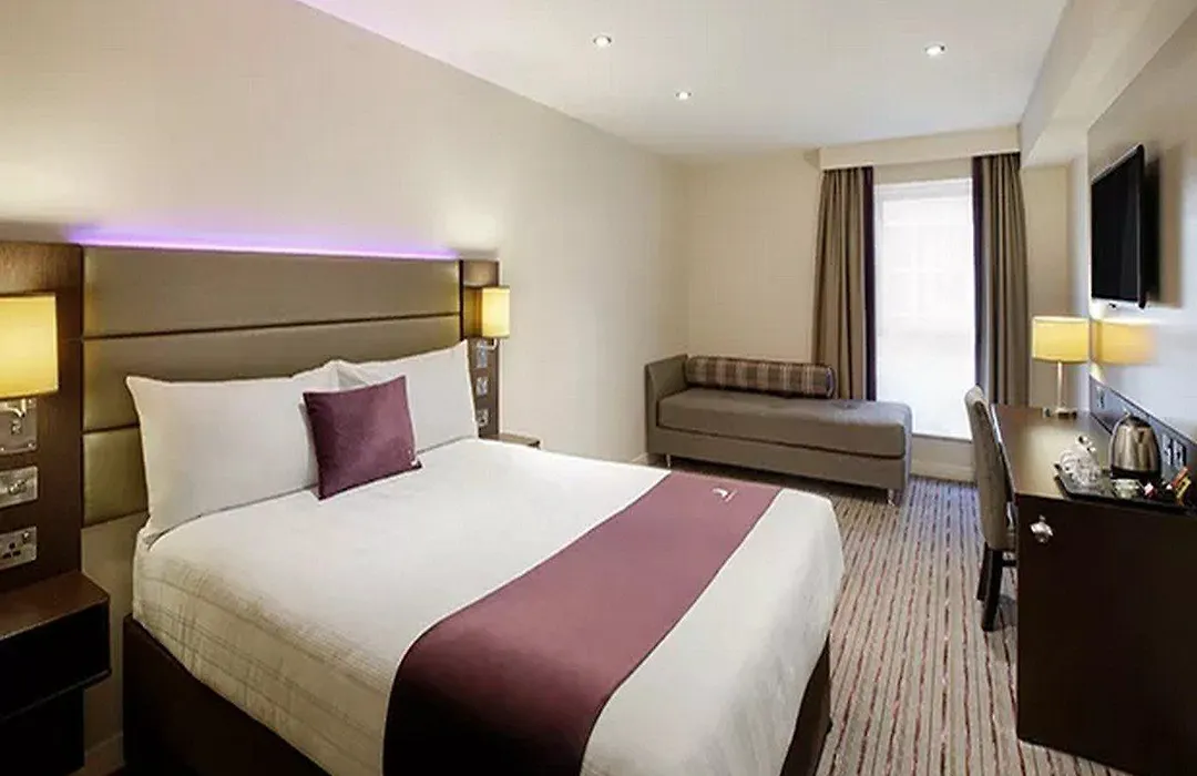 Premier Inn Llantrisant-1