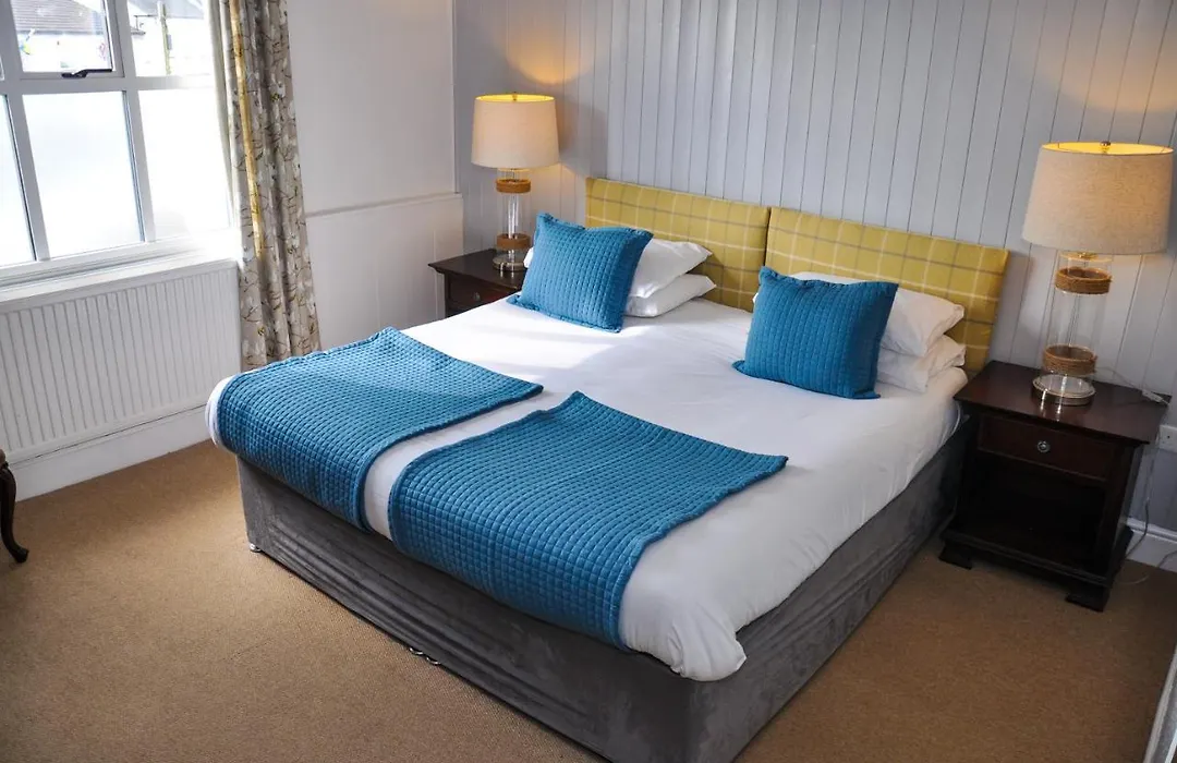 The Beaufort, Raglan-1