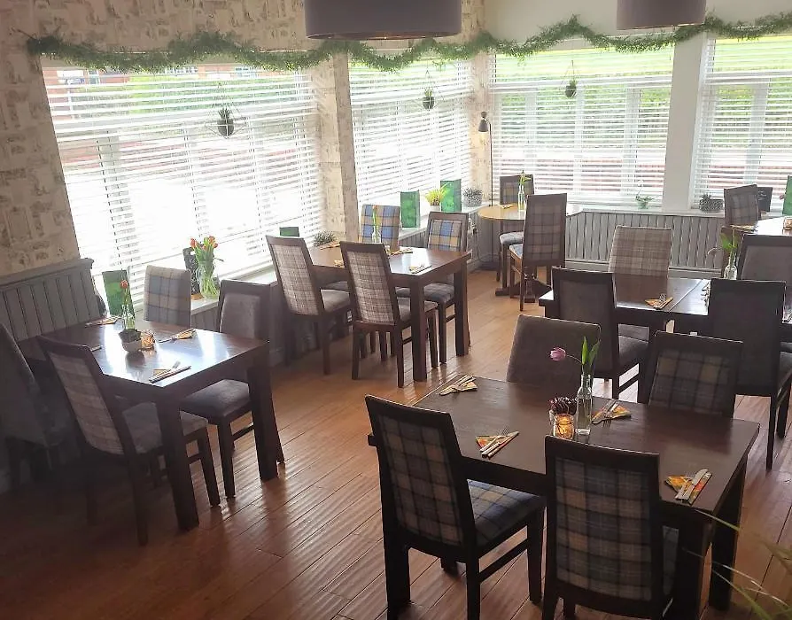 The Glazebury Bar And Restaurant With Accommodation-1