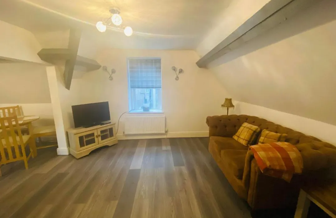 Bay Court-1