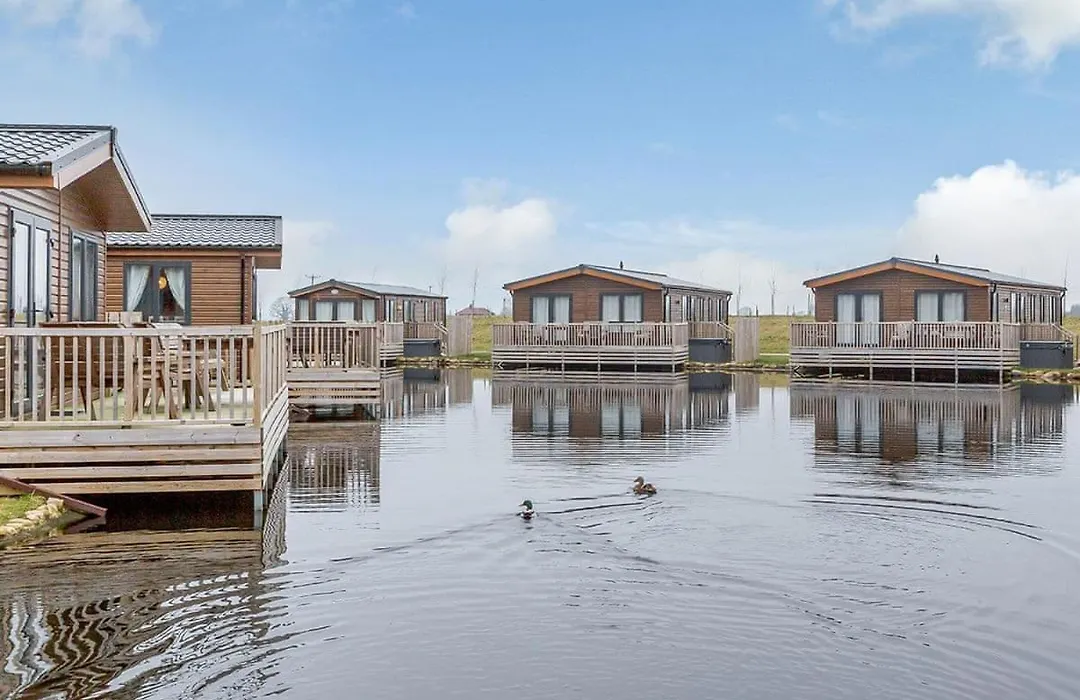 Woodland Lakes Lodges-1