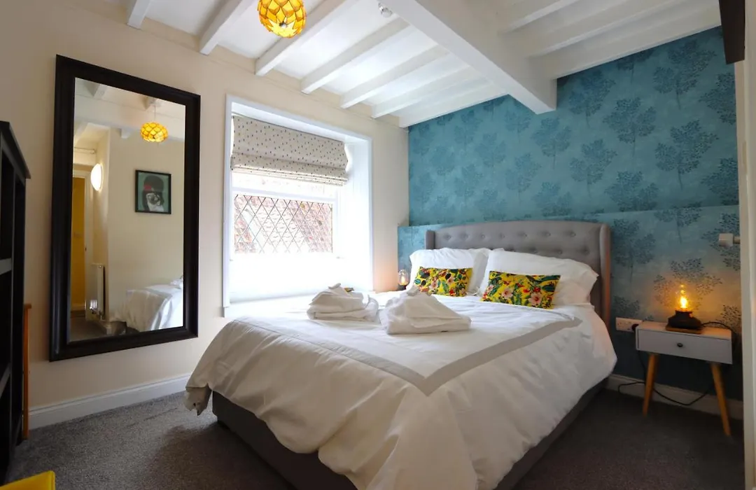 The Little Lion Inn, Red Lion-1