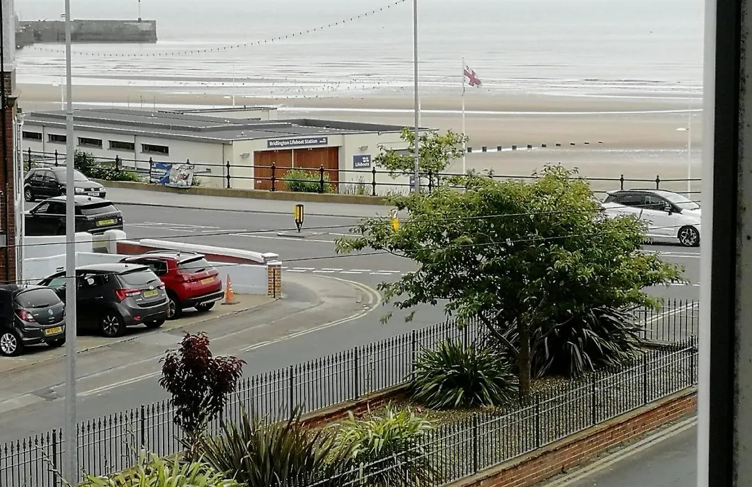 Ashton Holiday Flats Seaviews-1