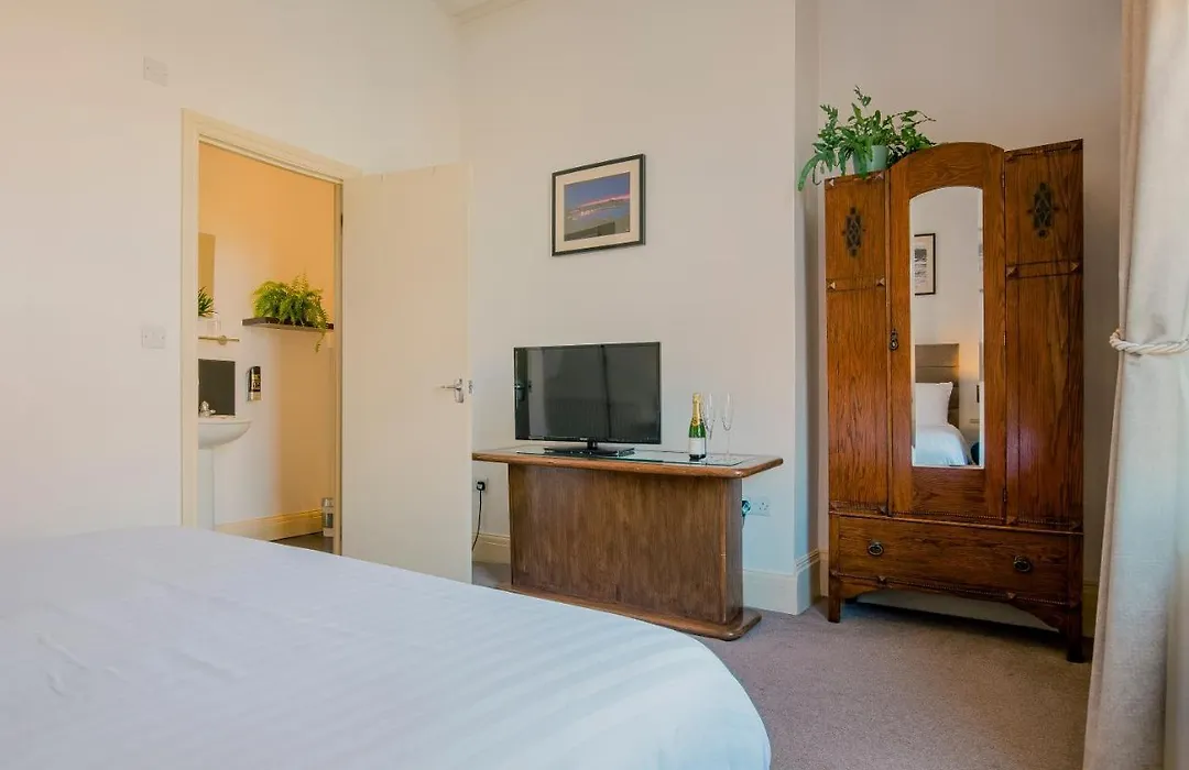 Rowntree Lodge-1