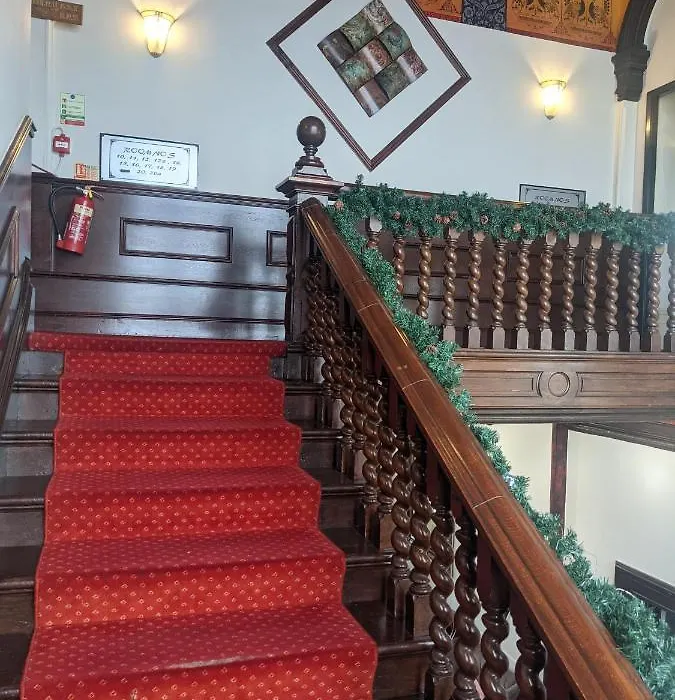 The Staincliffe Hotel-1