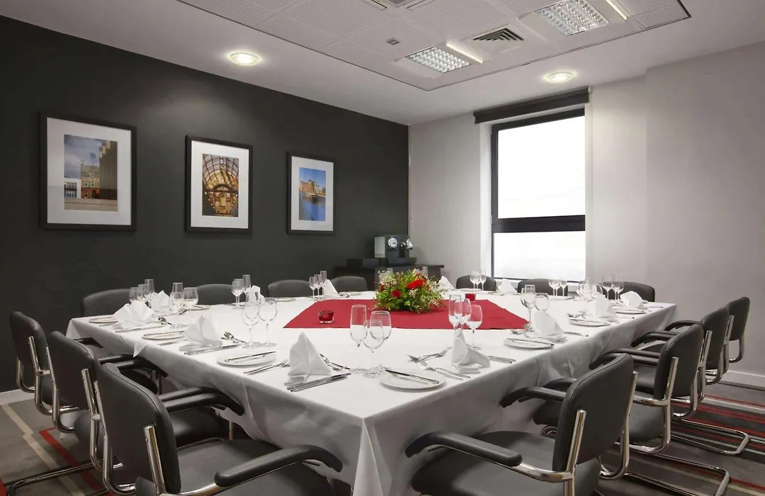 Ramada Encore Newcastle-Gateshead-1