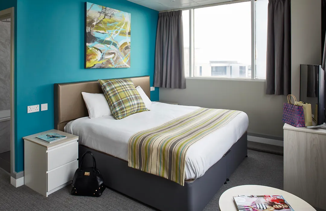 Cardiff Bute Terrace Hotel By Belvilla-1