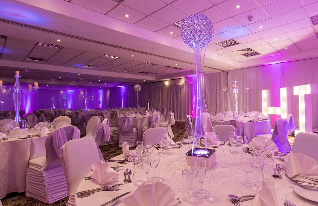 Holiday Inn Glasgow - East Kilbride By Ihg-1