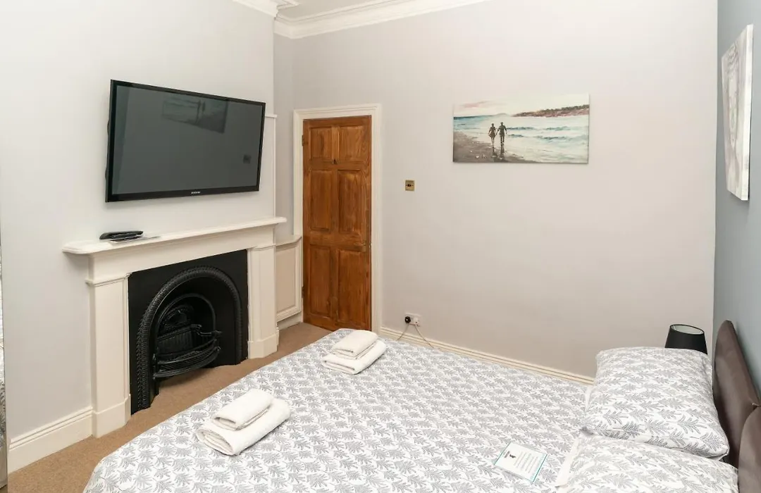 Longsands Lodge-1