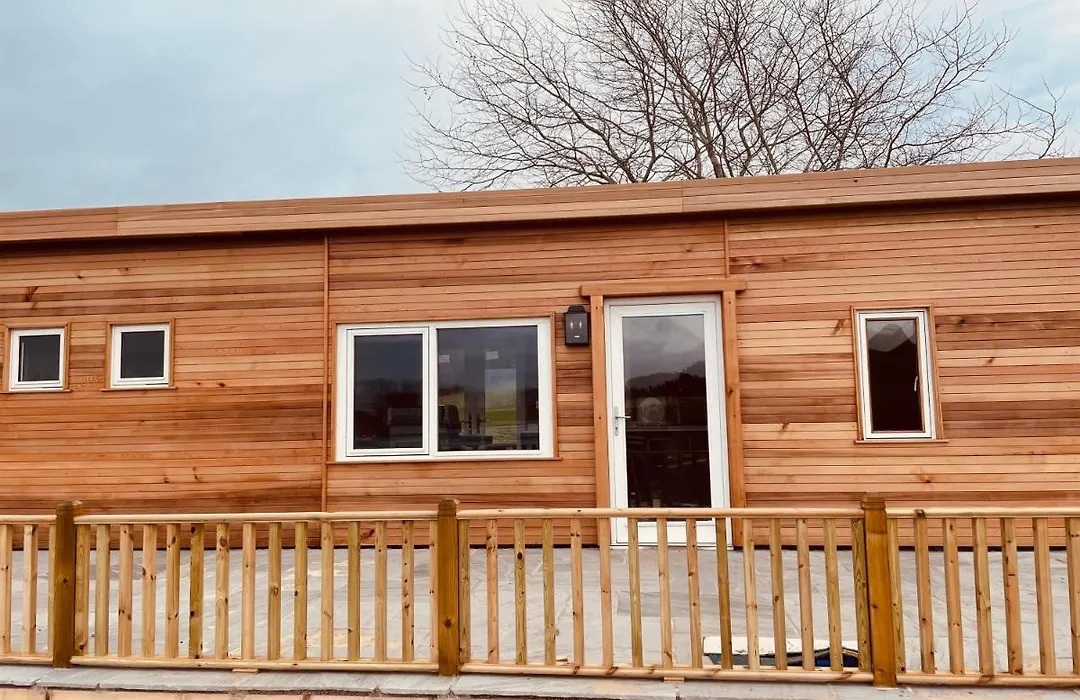 East Learmouth Lakeside Lodges - Larch Lodge-1