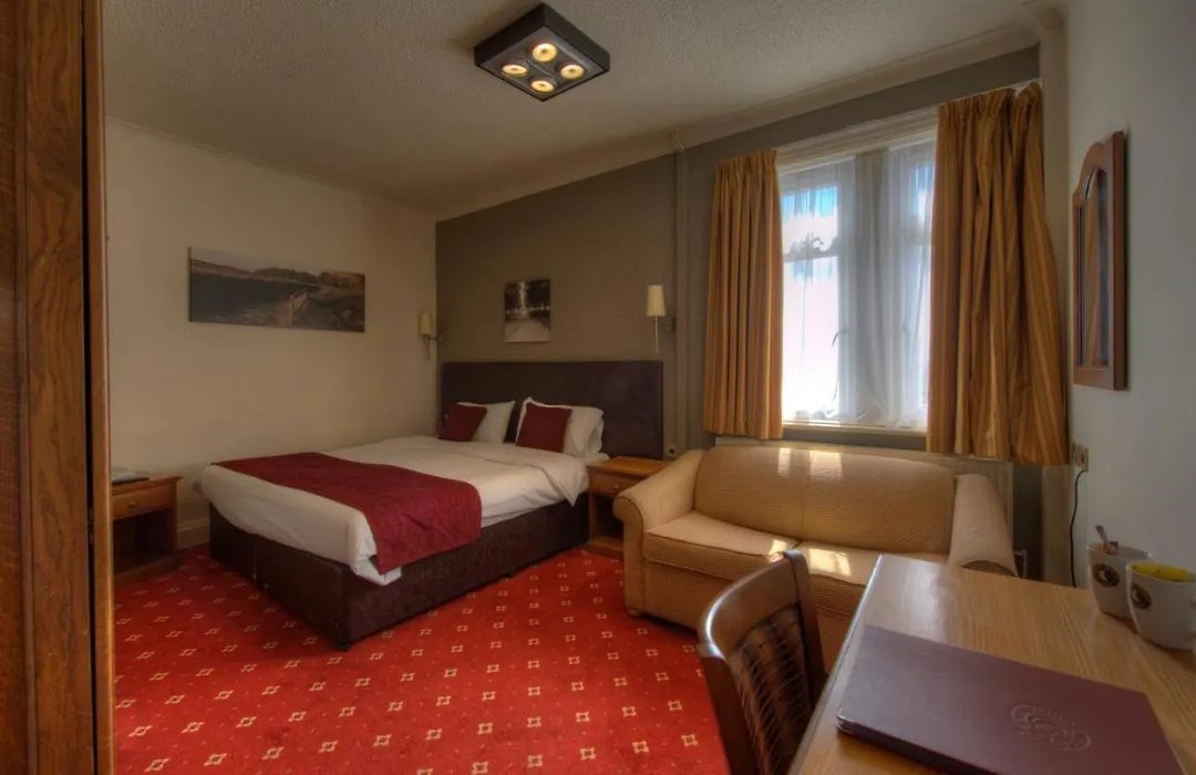 Royal Inn-1