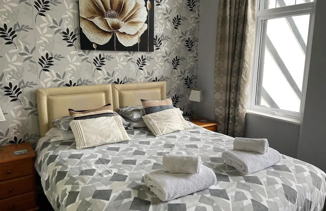 Tudor Court Guest House-1