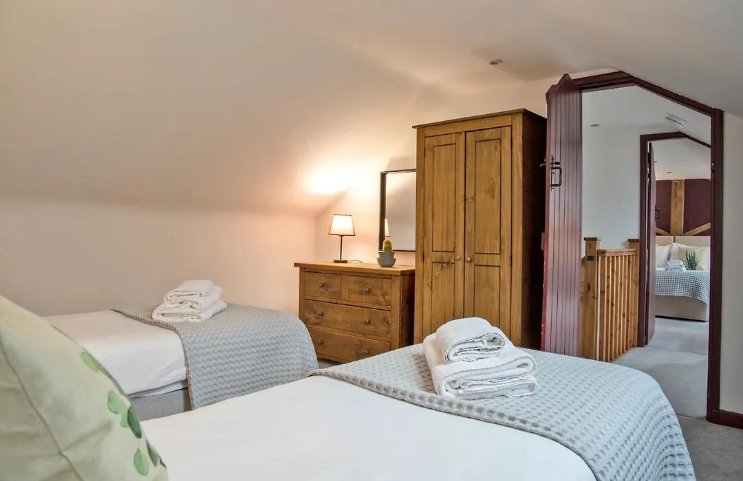 Stainsborough Hall Holiday Cottages-1
