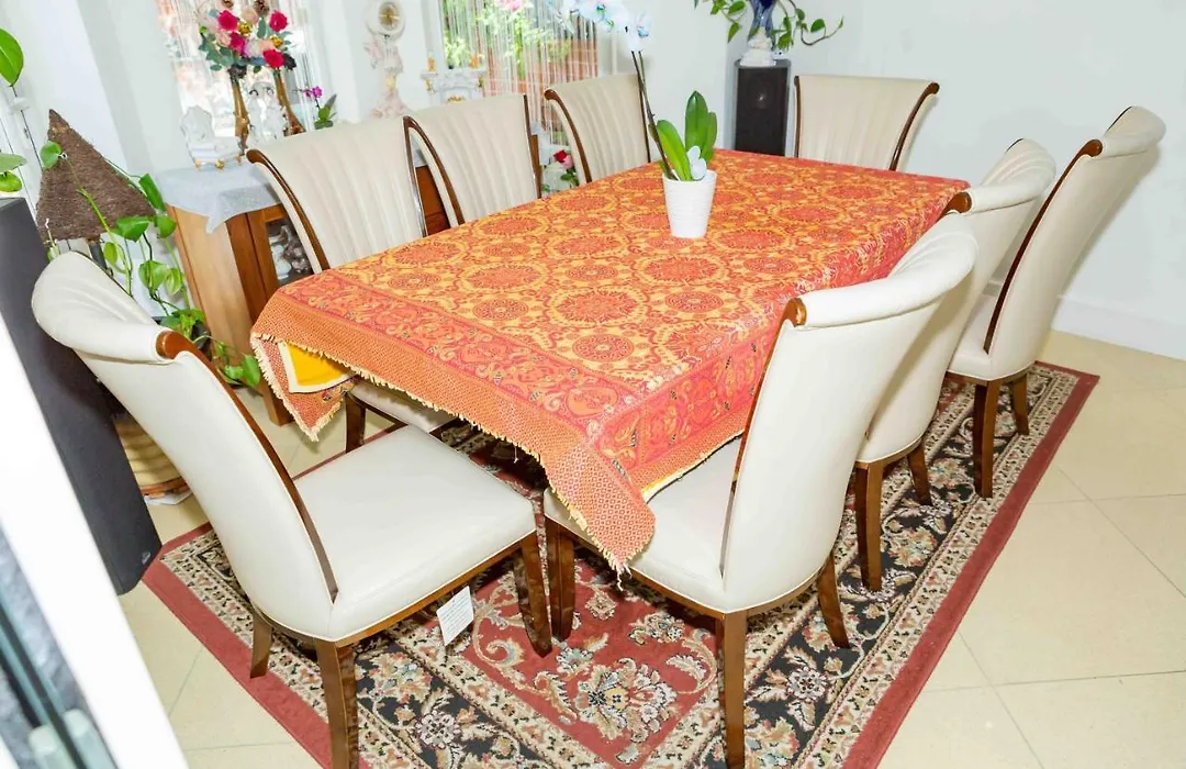 Heathrow Garden House - West Drayton, London - Benjamin Guest House-1