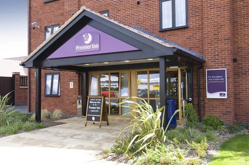 Premier Inn Oswestry-1