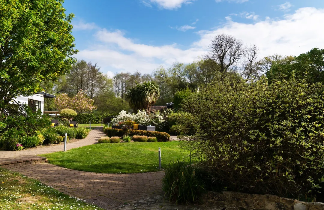 Elite Venue Selection Felbridge - Gatwick-1