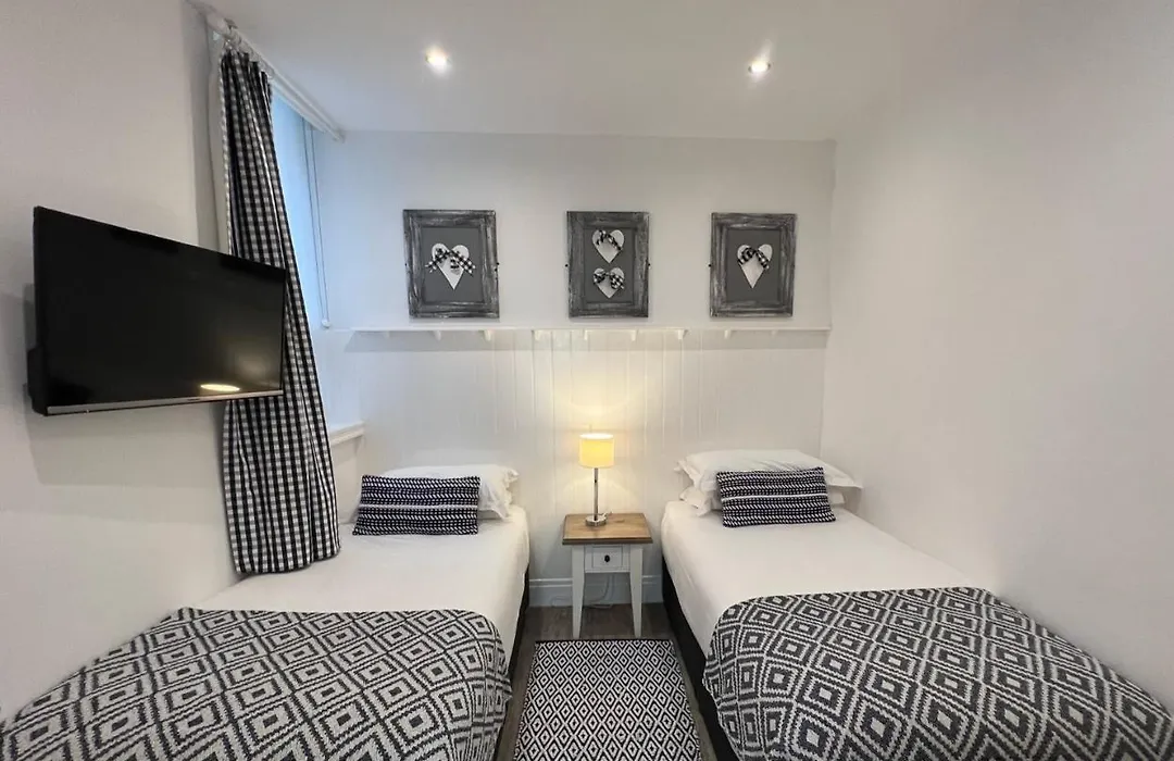 St Annes Beach Apartments-1