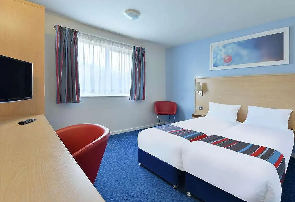 Travelodge Dumbarton-1