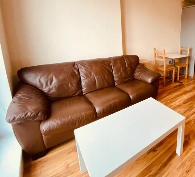 Centrally Located 3 Bed Apartment-1