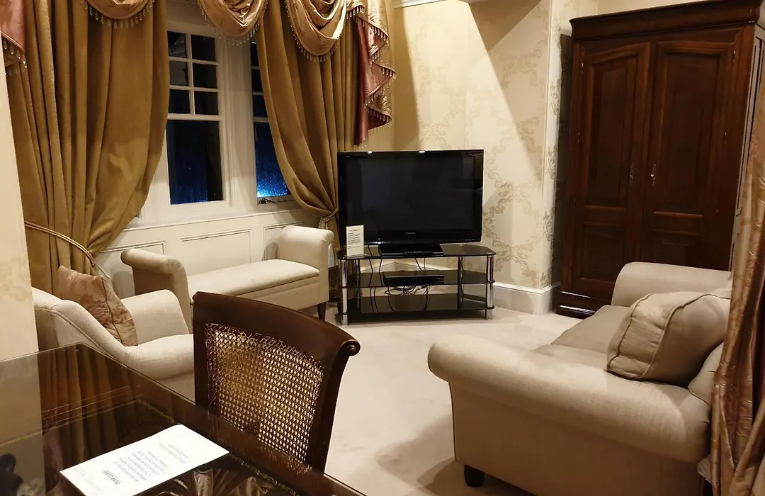 Mansion House Hotel-1