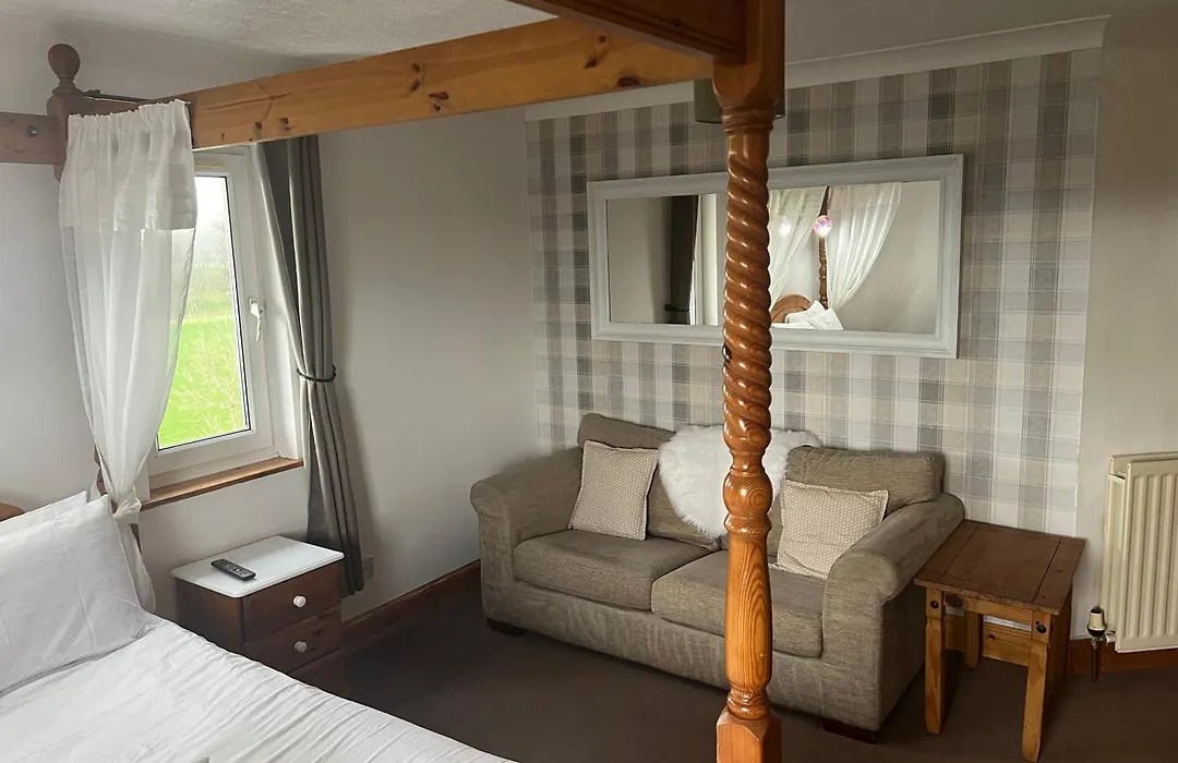 Hazeldene Hotel-1