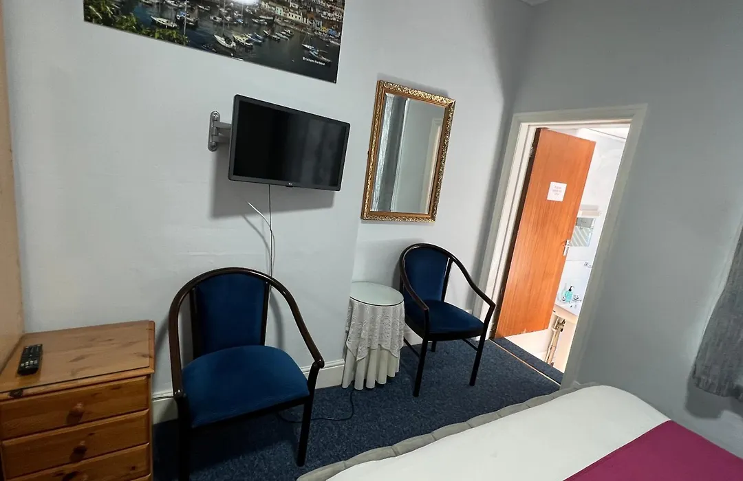 Berry Hotel-1
