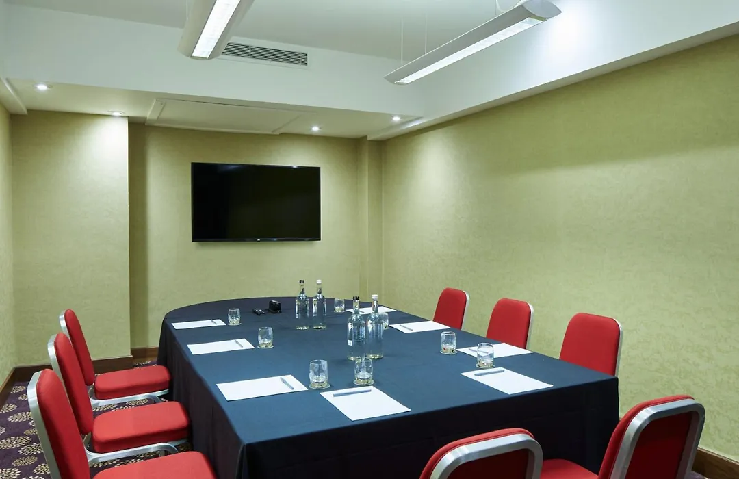 Courtyard By Marriott London Gatwick Airport-1