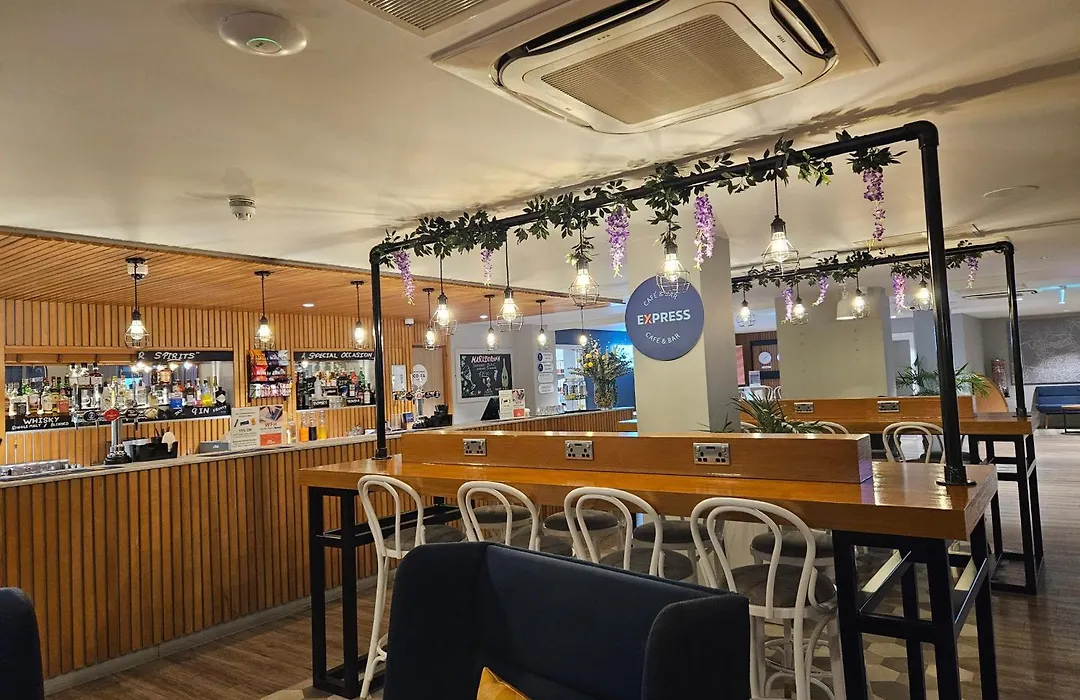 Holiday Inn Express - Wigan By Ihg-1