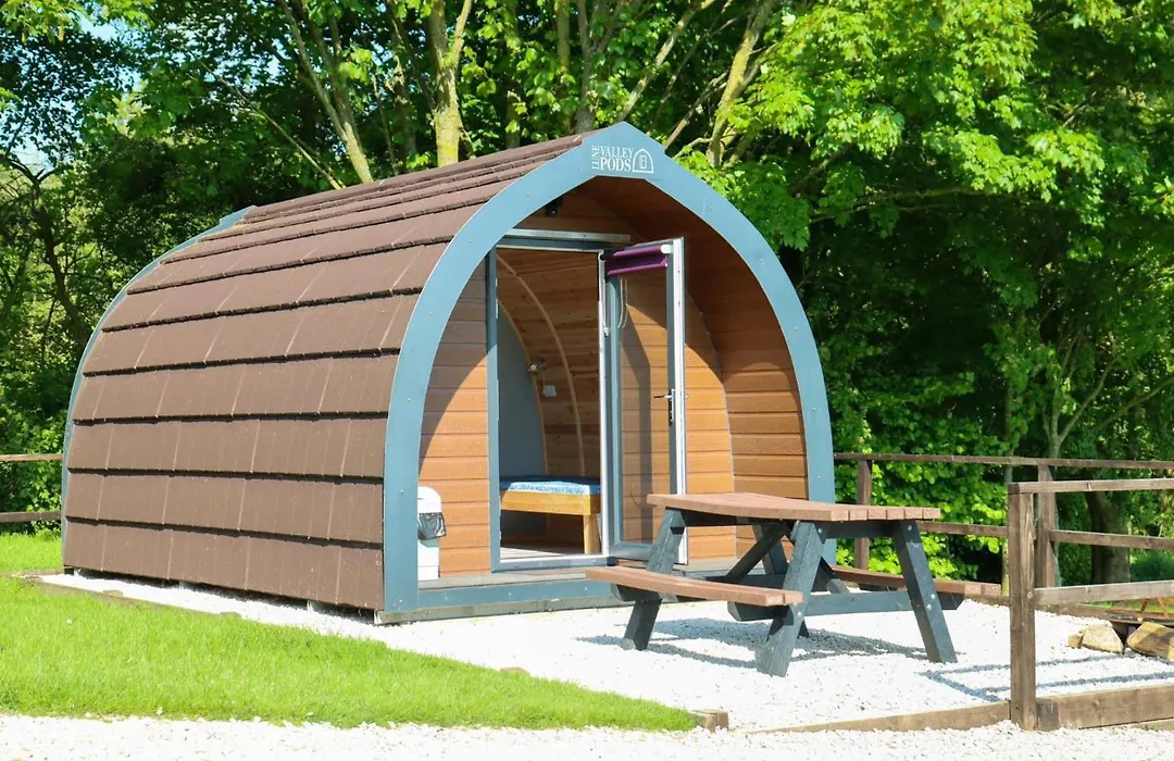 Wyreside Lakes Glamping Pods-1
