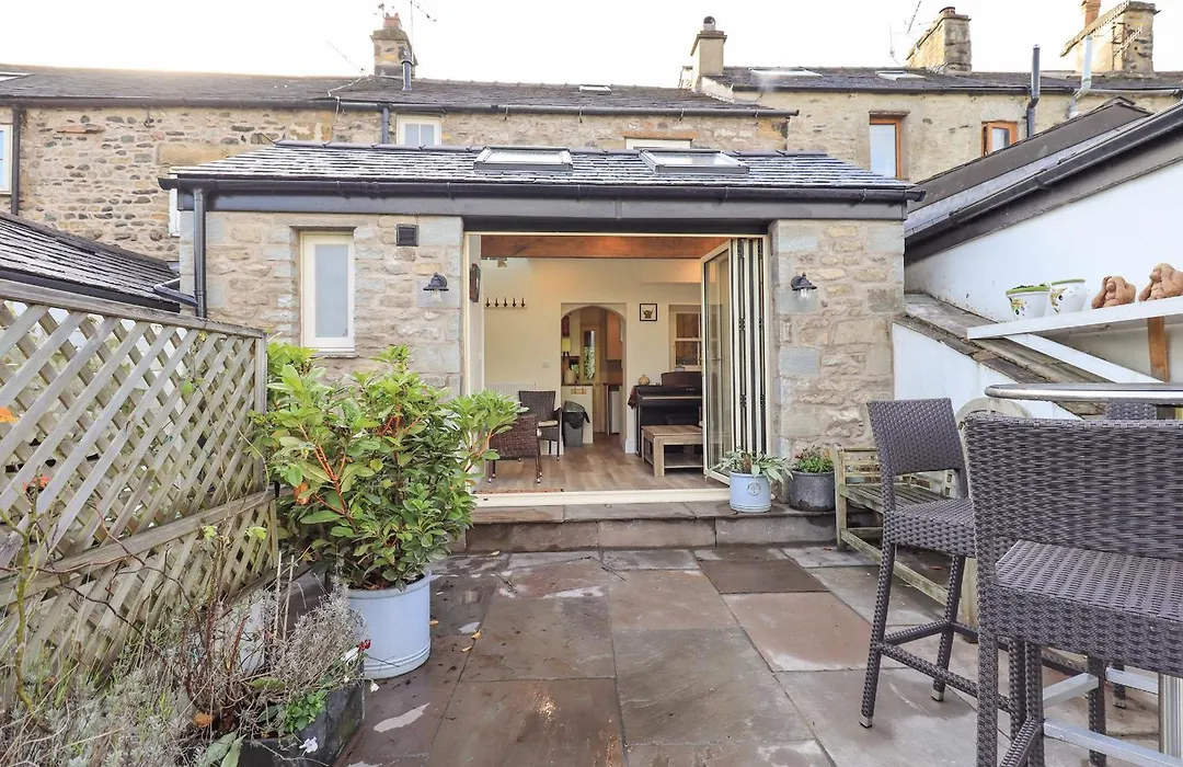 Honey Cottage-1