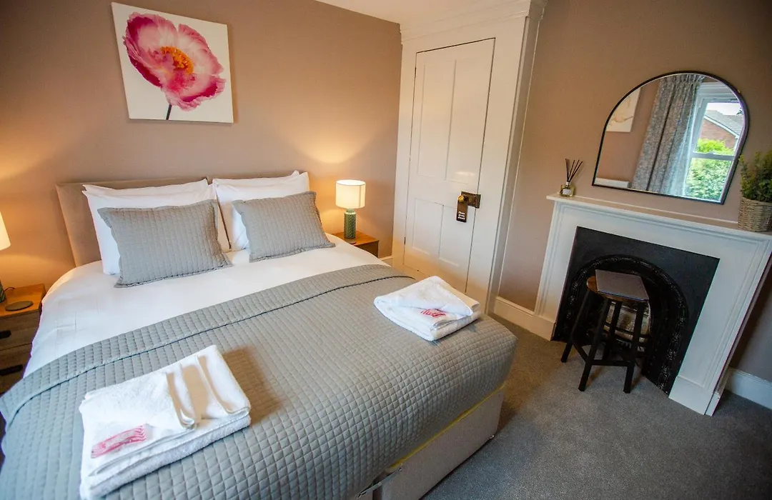 Woodfalls Inn-1