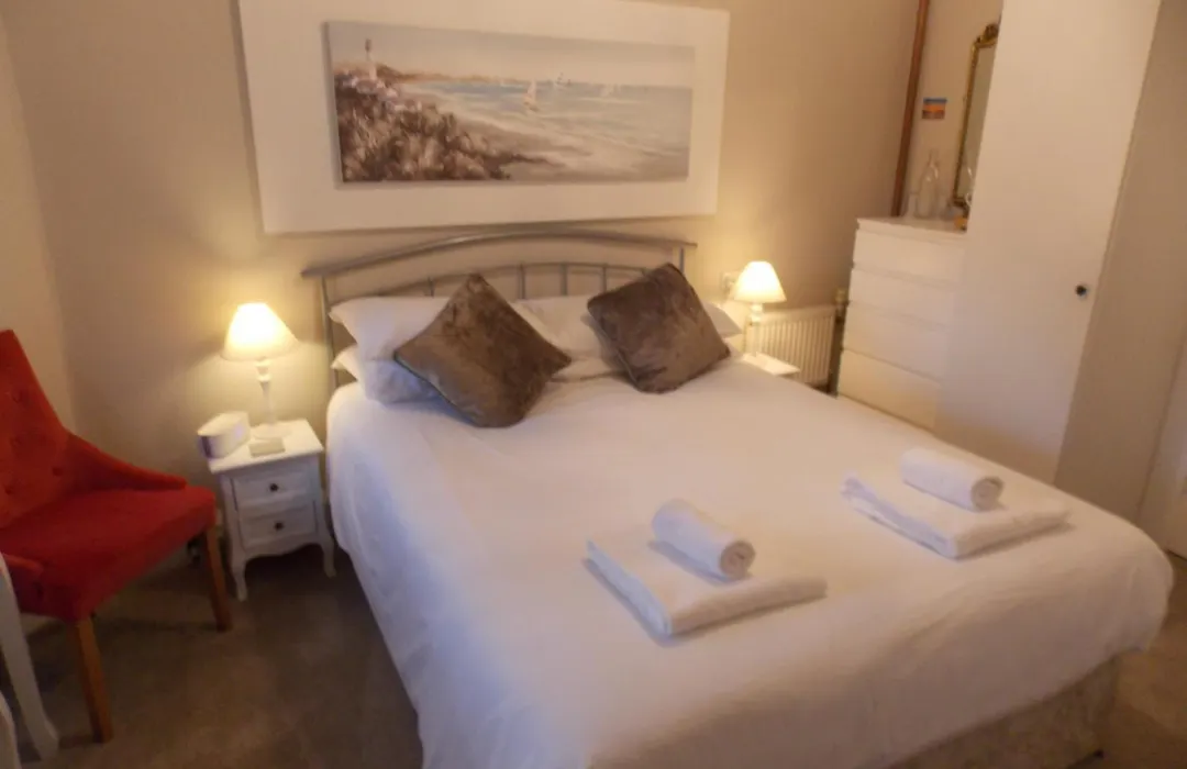 Heathcliff House B&B Exclusively For Adults Free Large Carpark-1