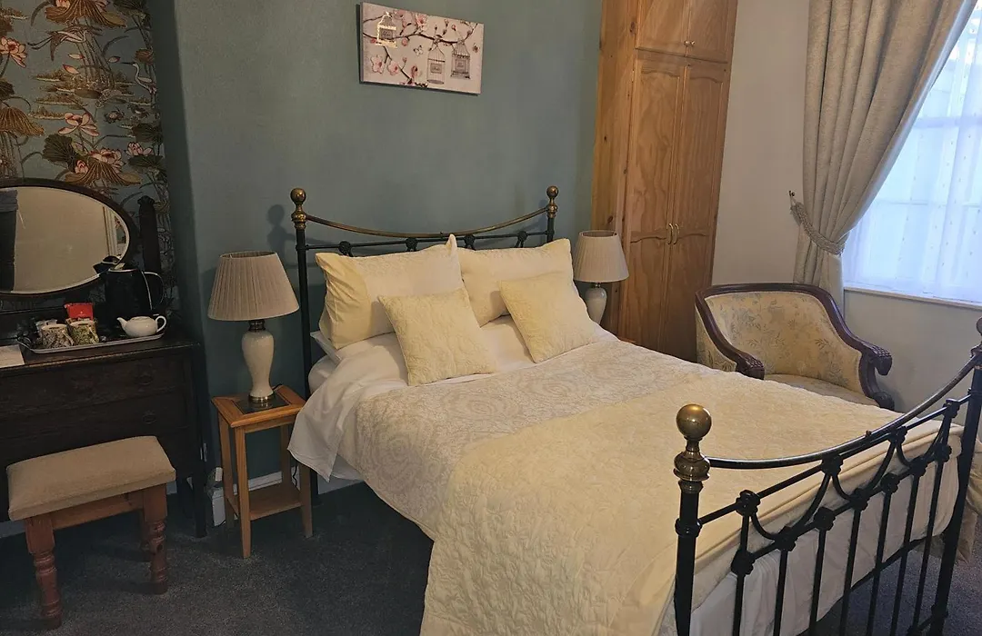 Mostyn House-1