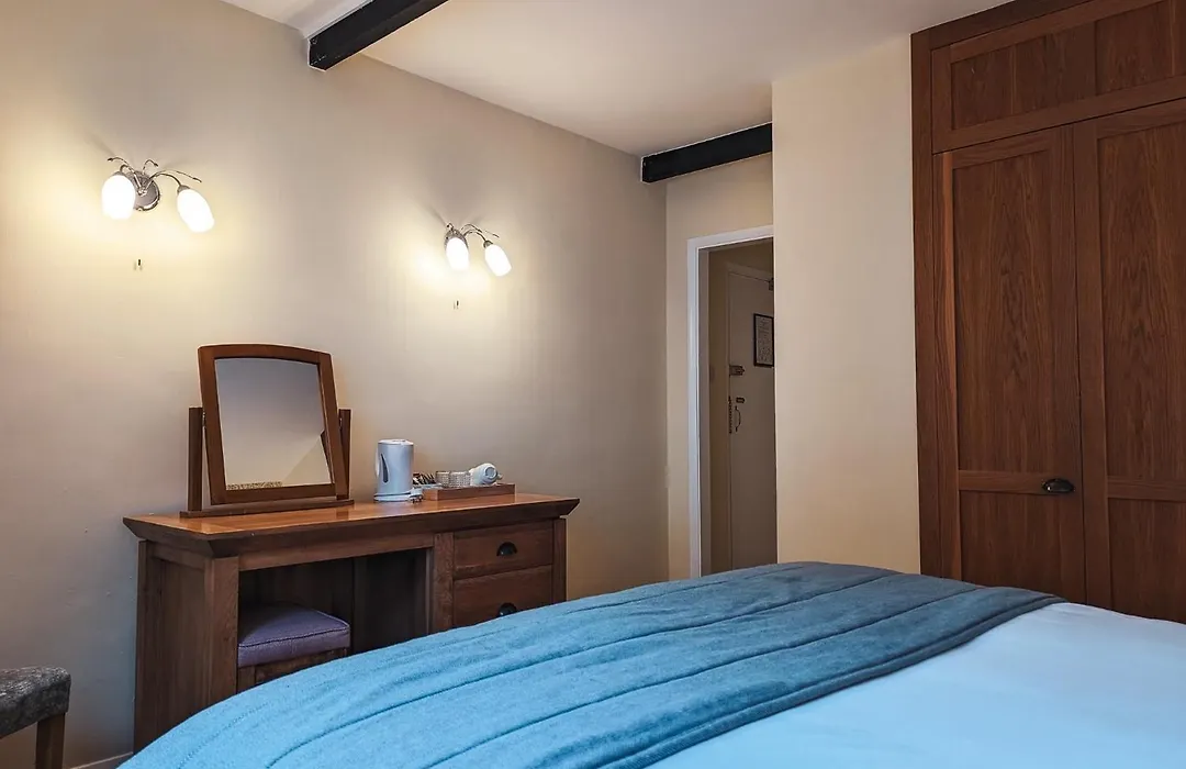 Three Salmons Hotel-1