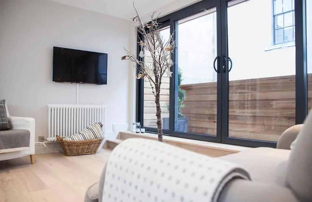 Stylish Wood Street Apartment - City Centre-1