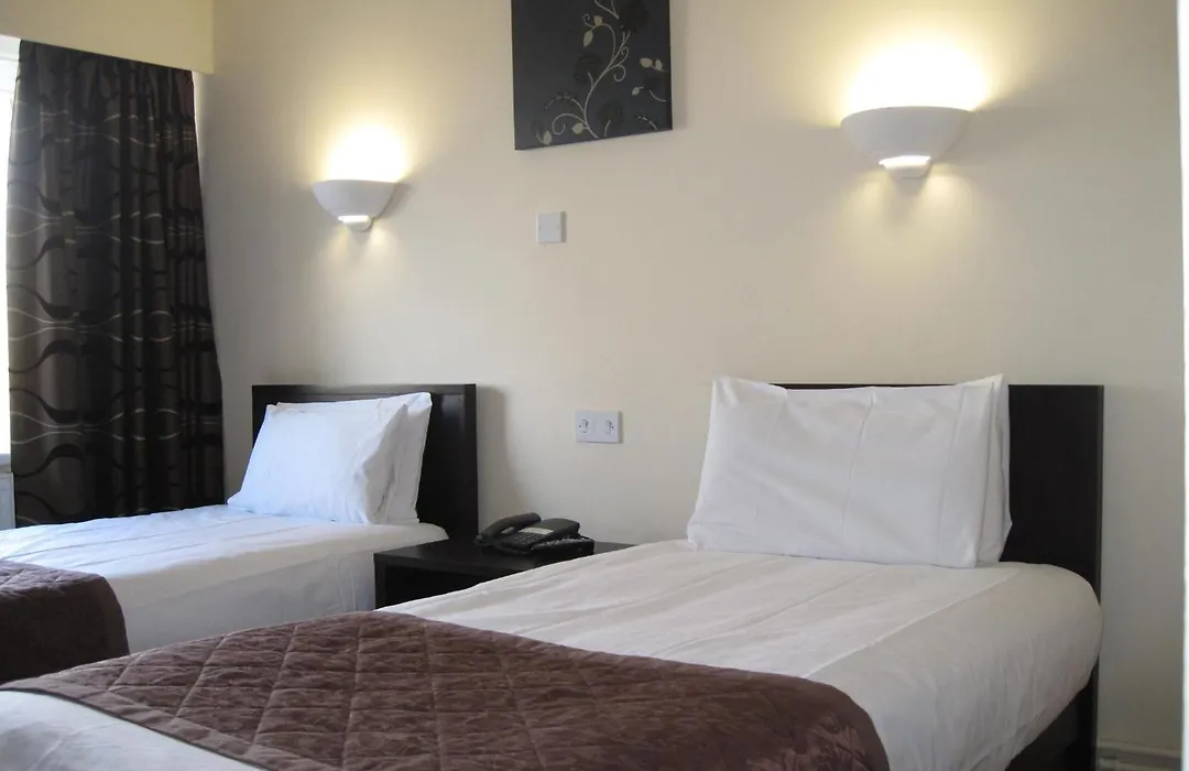 Riverside Hotel-1