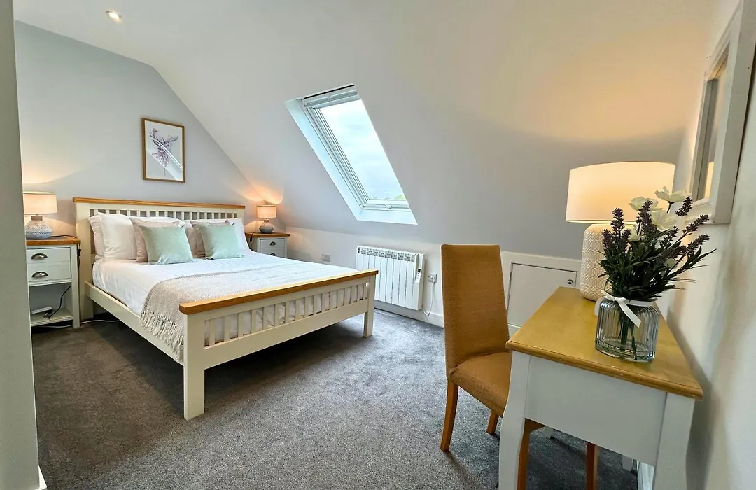 New Forest Lodge-1