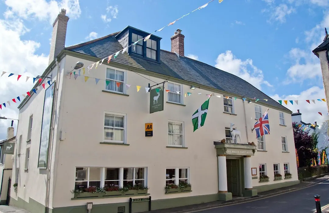 The White Hart Hotel-1