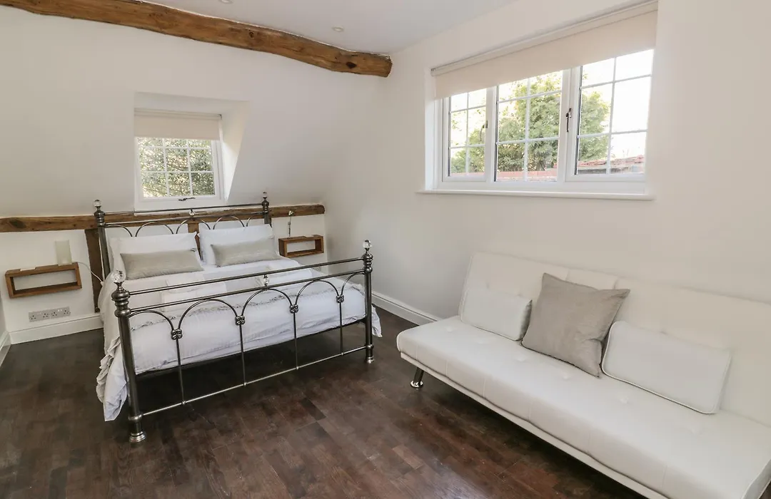 Lower Tundridge Cottage-1