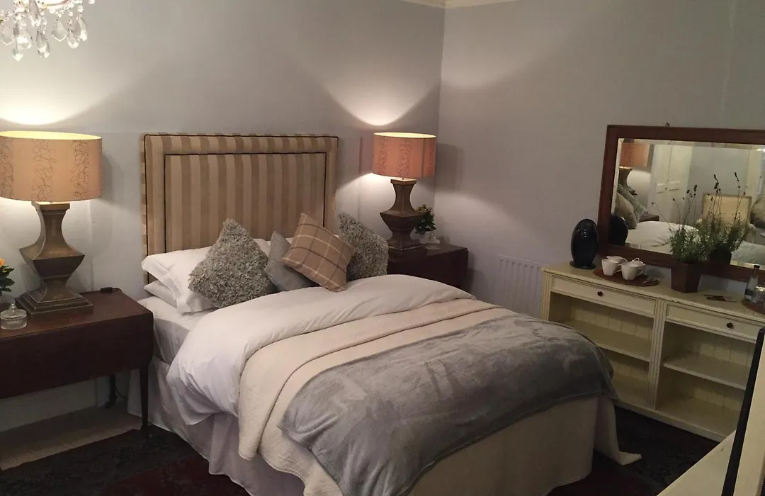 The Fox And Hounds-1