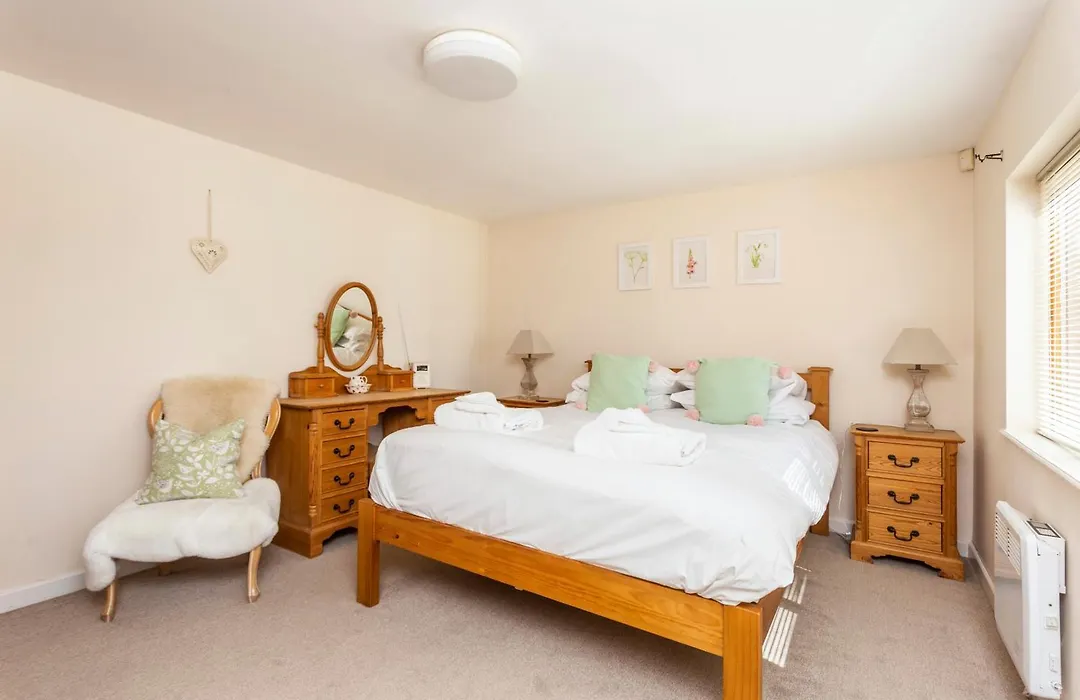 Bridge Farm Holiday Cottages-1