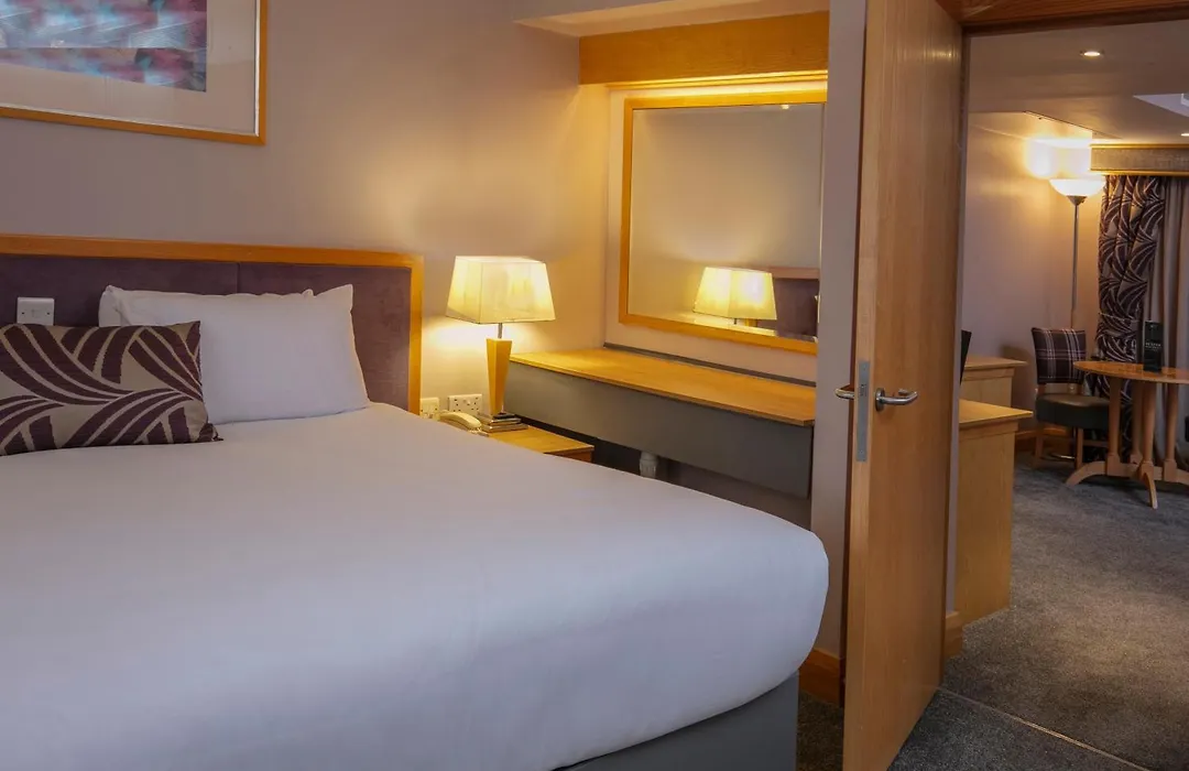 Best Western Premier Suites Hotel & Spa Liverpool-Knowsley-1