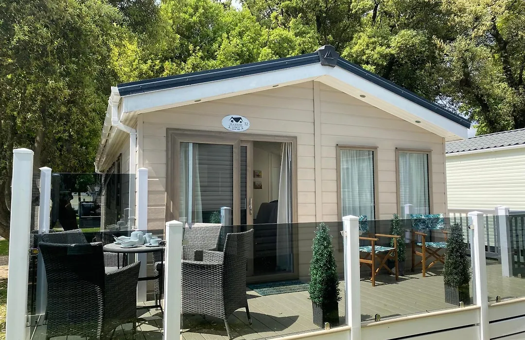 Sea Shore Lodge Mudeford-1