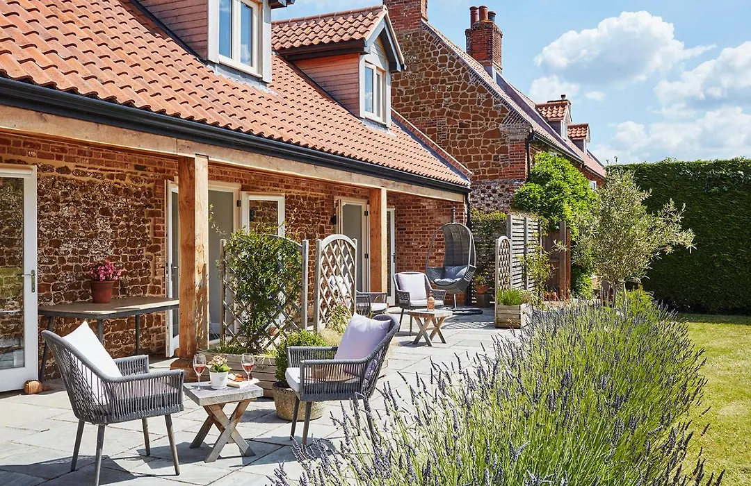 Cliff Farmhouse B&B Suites-1